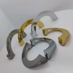 Mengenal Handle Lemari Semi Circle & Gagang Pintu Emas Mewah