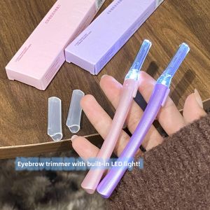 Beginner-friendly Illuminated Eyebrow Razor