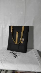 Totebag Wanita terbaru model Kasual Penutup Resleting Tas Hitam Polos Dely Project