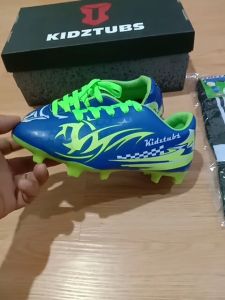 Paket Komplit Sepatu Bola Anak & Kaos Kaki
