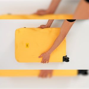 CRASH BAGGAGE กระเป๋าเดินทาง รุ่น STRIPE สีไอแลนด์บลู ขนาด 26.8"