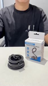 New Car Mobile Phone Holder 360 Rotatable Suction Cup Cell Phone Mount Foldable Magnetic Car Phone Holder for Car Dashboard
