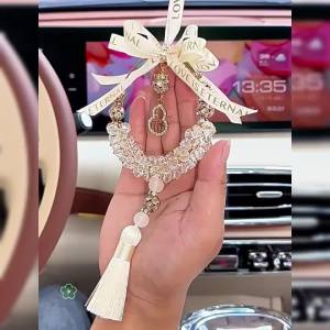 Mặt Dây Chuyền Ô Tô Mới Hình Quả Bầu Pha Lê Đồ Trang Trí Treo Gương Chiếu Hậu Sáng Tạo Phiên Bản Sao Chép Chất Liệu Pha Lê Phụ Kiện Ô Tô