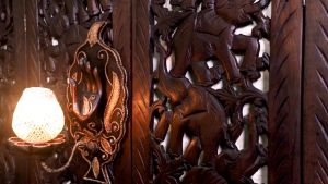 โคมไฟติดผนังไม้เนื้อแข็ง โคมไฟย้อนยุค โคมไฟไม้แถมหลอดไฟ โคมไฟตกแต่งห้องนอน ห้องนั่งเล่น ห้องรับแขก โคมไฟประดับทางเดิน