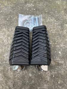 GÁC CHÂN TRƯỚC YAMAHA EXCITER 135