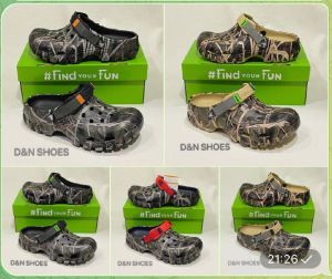 ลายพราง รูปลักษณ์ Crocs สำหรับผู้ชาย 40-45 วัน สำหรับการขายผลิตภัณฑ์ตรงปกสมัยสินค้า คุณภาพดี ราคาถูกต้อง
