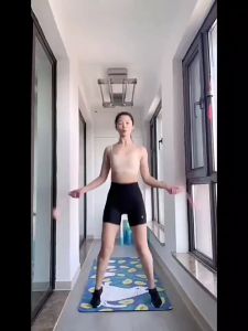 BKK เชือกกระโดดไร้สาย ฟิตเนสลดน้ำหนัก ตัวเผาผลาญไขมัน ลูกบอลไร้สายแรงโน้มถ่วง นักเรียนกระโดดเชือกเอนกประสงค์