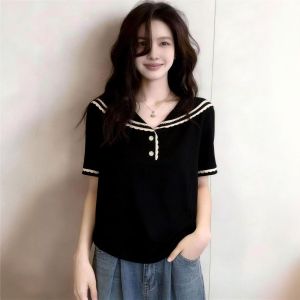 Áo Thun Cổ V Tay Ngắn Form Ôm