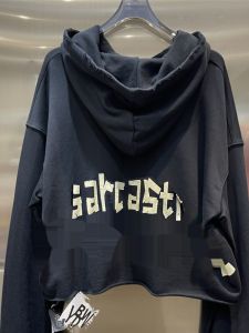 เสื้อสเวตเตอร์ฮู้ดพิมพ์ลายตัวอักษรสีดำสไตล์ใหม่ฤดูใบไม้ผลิ 2024 สำหรับผู้หญิง เสื้อสเวตเตอร์แขนยาวทรงหลวมสบาย ๆ แฟชั่นเกาหลี