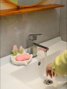 Cute Flower Soap Holder with Draining Light Luxury Non-slip Soap Box for Home Hotel Bathroom