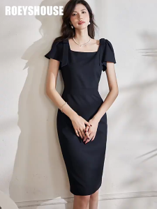 Đầm đen dáng ôm dài sang trọng cổ vuông phối nơ tay cách điệu