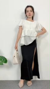 ชุดเซ็ตแฟชั่นผู้หญิง  เสื้อระบาย + กระโปรงยาว  สไตล์หวานและเรียบหรู