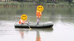 2 Person Inflatable Boat PVC Rubber Boat Thick Portable Kayak Fishing Boat - Perfect for Family Fun
