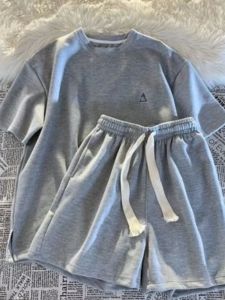 New Simple Short Sleeve T-Shirt And Casual Shorts Two-Piece Set Womens Fashion Sport Loose Suit Summer Comfortable round Neck