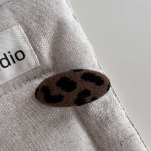 Kẹp Tóc Nhung Họa Tiết Da Báo Cỡ Lớn Cho Phụ Nữ Mùa Thu Đông Mới Cao Cấp Kẹp Tóc Cá Mập Thanh Lịch