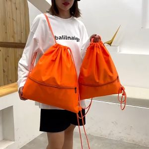 กระเป๋ากีฬา พร้อมส่ง กระเป๋าหูรูด กันน้ำ สามารถใส่ไปฟิตเนสได้ พกพาสะดวก ใส่ของได้เยอะ