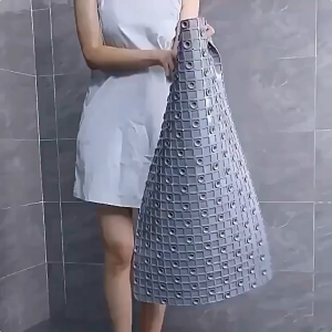 Jerry.jk แผ่นรองกันลื่น แผ่นกันลื่นในห้องน้ำ PVC พรมห้องน้ำรักษ์โลก ถ้วยดูดที่แข็งแกร่ง ทำความสะอาดง่าย 38*72cm