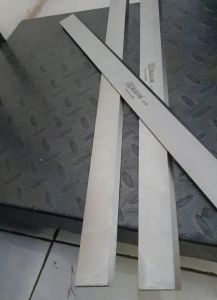 besi planer kadur baja HSS 18%
