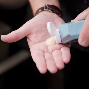 KEVIN.MURPHY REPAIR-ME.RINSE - Reconstructing strengthening conditioner | Powered by natural enzyme from Papaya to renew and restore dry damaged hair | Skincare for hair | Weightless | Sulphate Free | Paraben Free | Cruelty Free | Eco-friendly l WOOSHOP