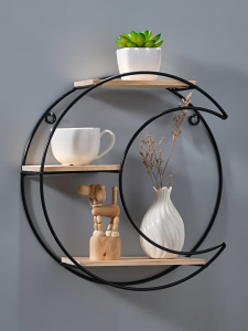 ชั้นวางของติดผนังสไตล์นอร์ดิก ไม่ต้องเจาะ งานเหล็กผสมไม้ ดีไซน์มินิมอล ตกแต่งผนังห้องนั่งเล่น ร้านกาแฟ ห้องนอน