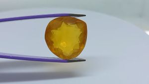 Natural 14.35 Ct Thailand Yellow Sapphire Oval Cut Loose Gemstone