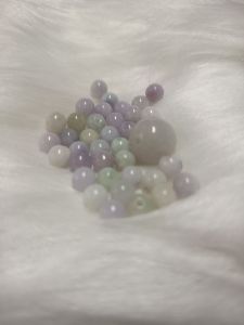 Natural jadeite ASLI jadeite (tahan lasak) Natural Burmese jade   翡翠 (Myanmar jade)  beans 6mm+++ limited stock