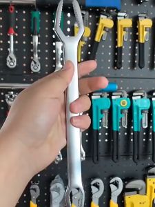 Multi-function box wrench Multi-purpose double-ended self-tightening glasses rigid wrench adjustable