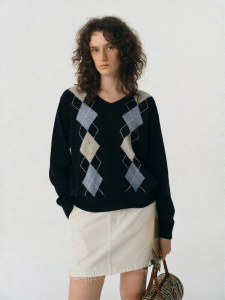 SHEITAOZI | Wool V-neck Color-block Diamond-patterned Sweater