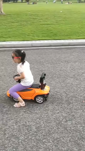 NE.KIDS Mobilan Anak Lambo Dorong Music dan Klakson Mainan Usia 1-6 Tahun