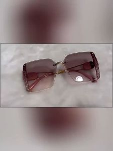 New Trendy Kacamata Hitam Titanium Kotak Wanita Sunglasses New Arrival Import Fashion DN148