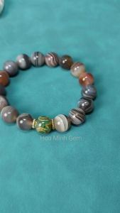 Vòng tay phong thủy đá Mã Não vân vỏ ốc size 12 li phối viên Dzi tuyệt đẹp | Hoa Minh Gem