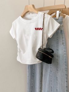 เสื้อยืดแขนสั้นผ้าฝ้ายแท้ Pure Cotton Sweet And Spicy Girl เสื้อทรงเข้ารูปเอวสั้นสำหรับผู้หญิงในช่วงฤดูร้อน ดีไซน์ทันสมัย เสื้อตัวบน