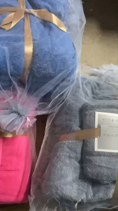 ผ้าเช็ดตัว 【🌸แพ็คคู่ 2ผืน🌸】 ห่อด้วยถุงแก้ว ผ้าขนหนู ชุดผ้าขนหนูอาบน้ำ ของขวัญ ชําร่วยงานแต่ง ผืนใหญ่+ผืนเล็ก