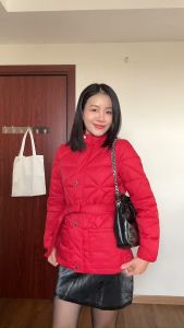 [Voucher 15% MOV 199K cap 100K Áo khoác phao HeraDG dáng ngắn thiết kế trần trám dây buộc eo kết hợp túi vuông trần bông 3 lớp ấm áp WJKBD4025