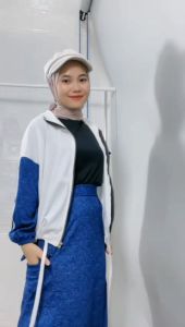 CARLINA One set Ririn Jaket dan Rok Kargo Denimlikes Sporty OOTD Wanita