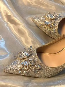 รองเท้าแต่งงานสีชамพูแบบสวมหัวแหลม ส้นสูง กันลื่น วัสดุด้านใน PU สำหรับผู้หญิงวัย 18-40 ปี รองเท้าแต่งงานแบบสวมหัวแหลมสุดหรู