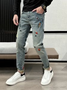กางเกงยีนส์ทรงสลิมฟิตสำหรับผู้ชาย ฤดูใบไม้ผลิและฤดูใบไม้ร่วง แบรนด์ดังสุดเทรนด์ กางเกงขายาวทรงตรงปักลายไฮสตรีท