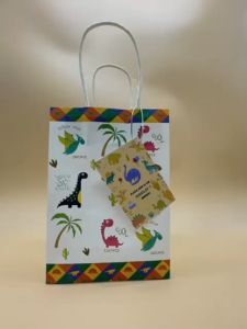 (Ready stock in selangor) Wonderparties Dinosaur Birthday school Kids Party Gift Set/Souvenirs/doorgifts/competition prize/customized name cards/Pek hadiah kanak kanak budak恐龙儿童生日伴手礼🎂🎁