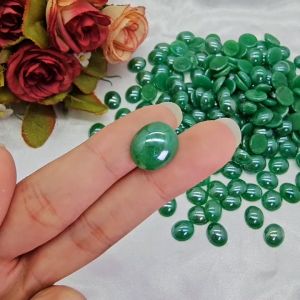 อะไหล่พลอยหยกเม็ดแก้ว เขียวมรกต ขนาด 12x14x5mm +- เอาไว้ตกเเต่งเครื่องประดับ ตกเเต่งผ้า รูปถ่ายจากสินค้าจริง