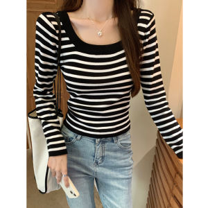 เสื้อยืดแขนสั้นถักคอเหลี่ยมสำหรับผู้หญิง ฤดูใบไม้ร่วง 2025 ดีไซน์ใหม่ เสื้อชั้นในเข้ารูปเอว เสื้อผ้าทำงานสไตล์เกาหลี