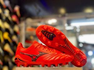 รองเท้าบอลสตั้ดมิซูโน่made in Japan รุ่นคอยืด หนังวัว หนังนุ่มสวยตรงปก100% สินค้าใช้เวลาเดินทาง 2-3วันสวมใส่ไม่ได้สามารถเปลี่ยนไซส์กับทางร้านได้