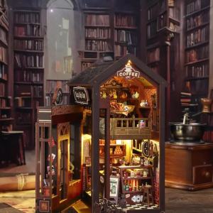 DIY Book Nook Kit Mini 3D Wooden Bookshelf Set Doll House Bookshelf Insert Retro Booknook Decor With Light Toys For Adults Gifts
