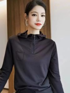 Slim Fit Long Sleeve Zipper Hoodie T-Shirt by Oumash Spring Autumn New Arrival Comfortable Casual Wear for Women