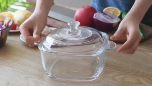 【Daily Suki Store】Square Glass Casserole with Lid - Microwave & Oven Safe Bakeware Tempered Glass Food Storage Container for Cooking Baking & Reheating