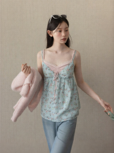 Cantonstory | Áo Camisole Cổ V Hoa Văn Ren