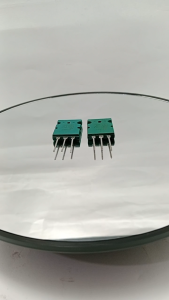 Transistor TOSHIBA 2SA1301 B2D JAPAN / TOSHIBA 2SA1302 JAPAN Original