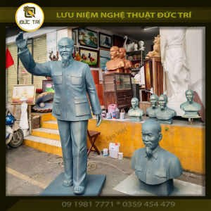 TƯỢNG BÁC HỒ - CAO 50cm  . *Chất liệu Thạch cao ( màu trắng  màu nhũ đồng) *Chất liệu nhựa Composite ( màu trắng  màu nhũ đồng)