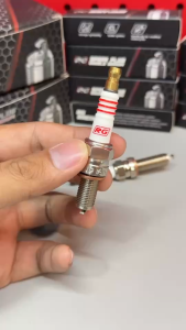 หัวเขียนเข็มRG iridium พร้อมแหวนทองแดงอย่างดี มีทั้งเกลียวโซนิคละหลีด จ่ายกระแสดี เสถียรเเละนิ่งในรอบสูงๆ หัวเทียนเวฟ