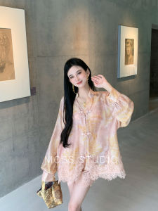 Áo Khoác Và Quần Short in Ren Lụa Lanh Phong Cách Trung Hoa Mới Của Moss Studio Bộ Đồ Hai Mảnh Thời Trang Cho Phụ Nữ Trung Niên Và Cao Tuổi