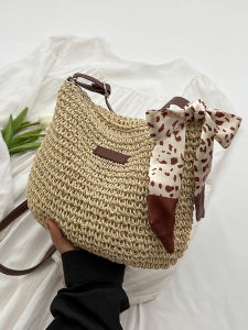 Versatile Straw Woven Bucket Bag: A Perfect Shoulder Beach Vacation Casual Women's Small Bag